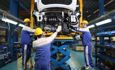 Enhancing the role of the State in developing the automobile industry in Vietnam